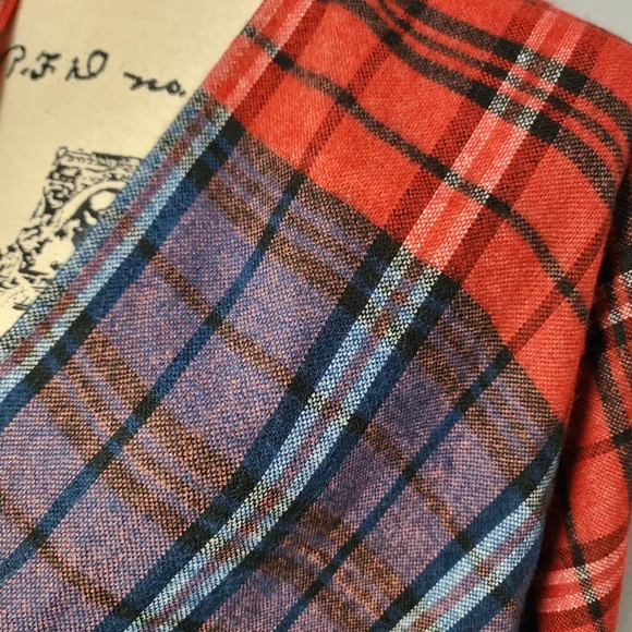 Do everything in love cape/poncho - Picture 5 of 10